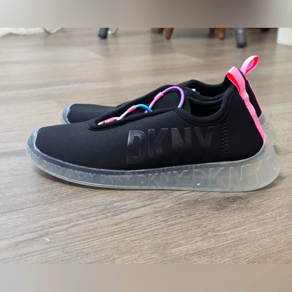 DKNY Little Girls Logo Slip On Rainbow Elastic Laces Size 1 School Lightweight